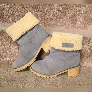 Gray and Cream Fleece Women's Boots Size 39/8